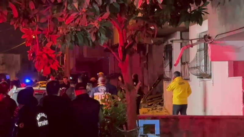 Взрыв в жилом здании на северо-западе Турции: 13 пострадавших