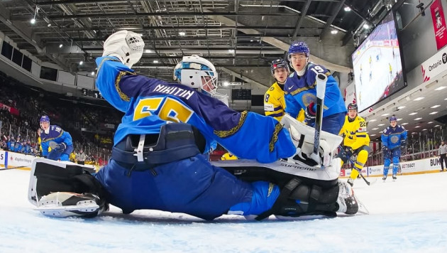 Казахстан потерпел сокрушительное поражение на МЧМ по хоккею