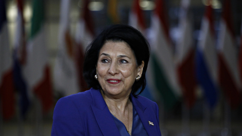 Президент Грузии проведет ночь в резиденции перед инаугурацией нового лидера